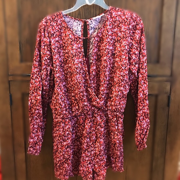 Socialite Red Flowered Romper - Picture 2 of 4